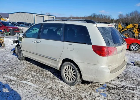 2009 Toyota Sienna Xle z USA, uszkodzony, nr VIN 5TDBK22C99S023860